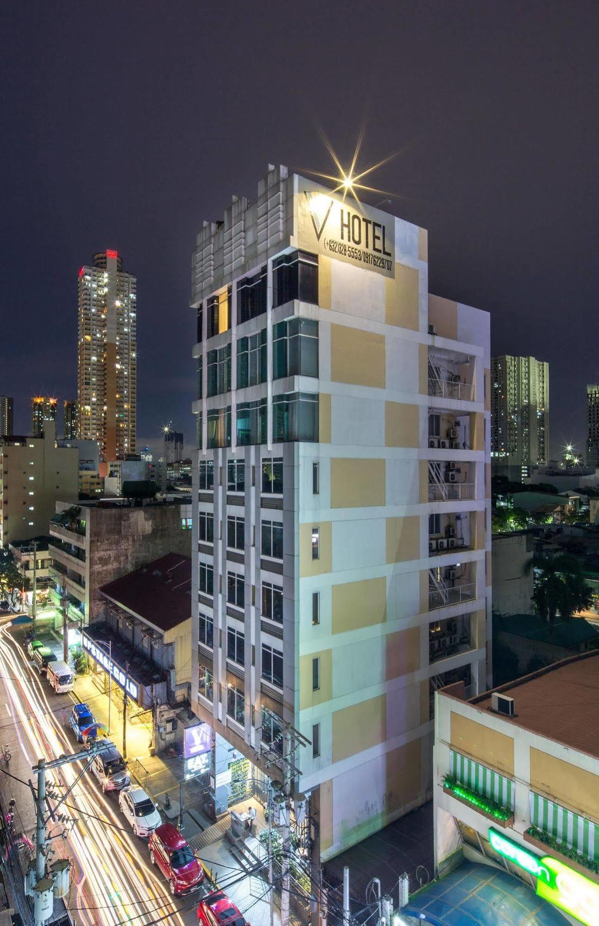 V Hotel Manila Exteriör bild